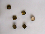 Perlmuttknopf-9mm_PEKN011_Foto:www.material-idee.com